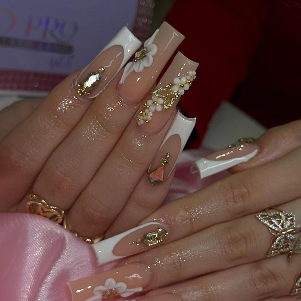 FM52 Golden 3D Butterfly Nails