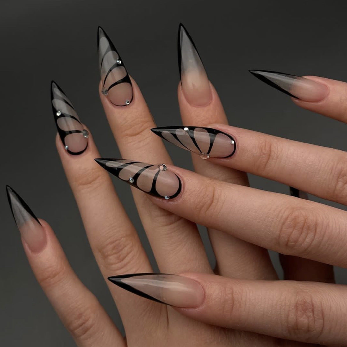 FM01 French Black Wave Nails