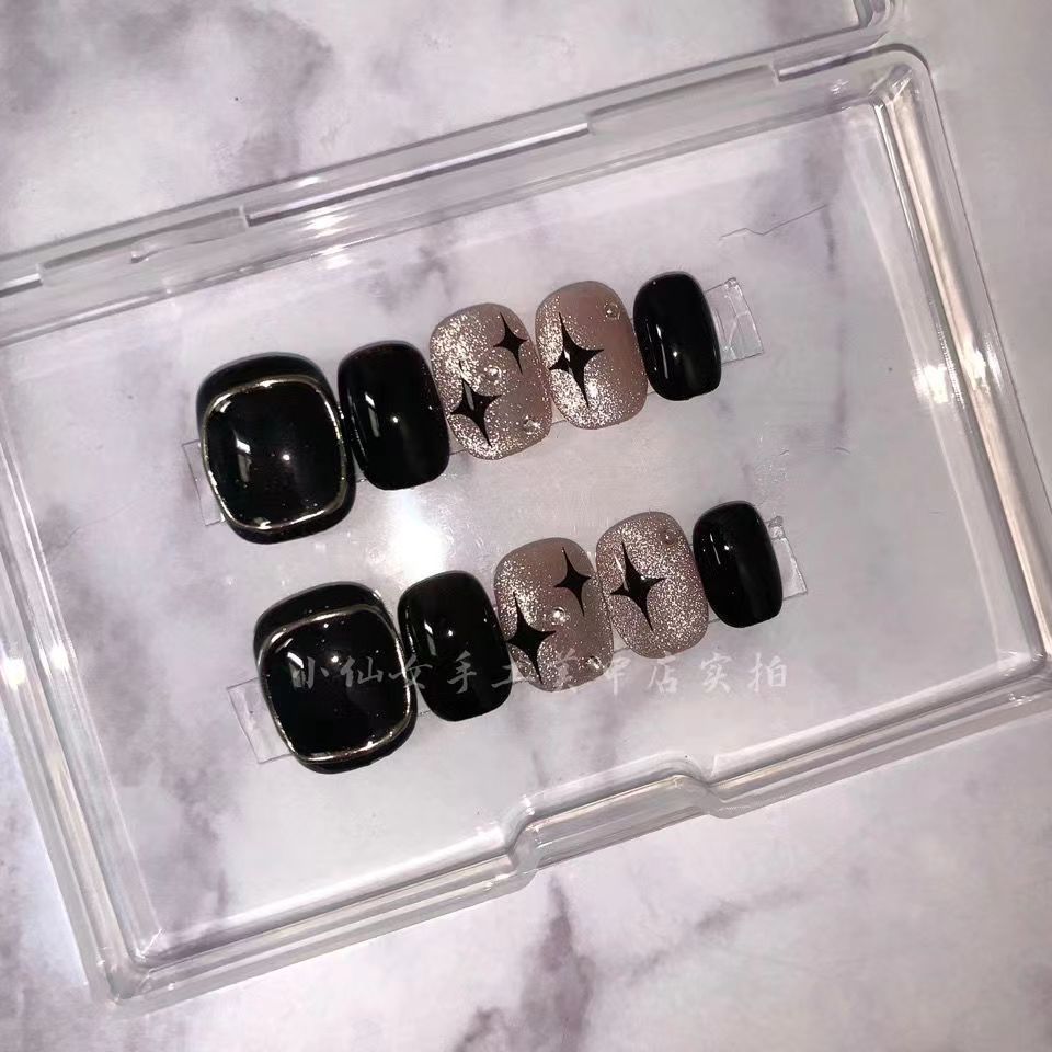 FS15 Starry Black Gold Cat's Eye Nails