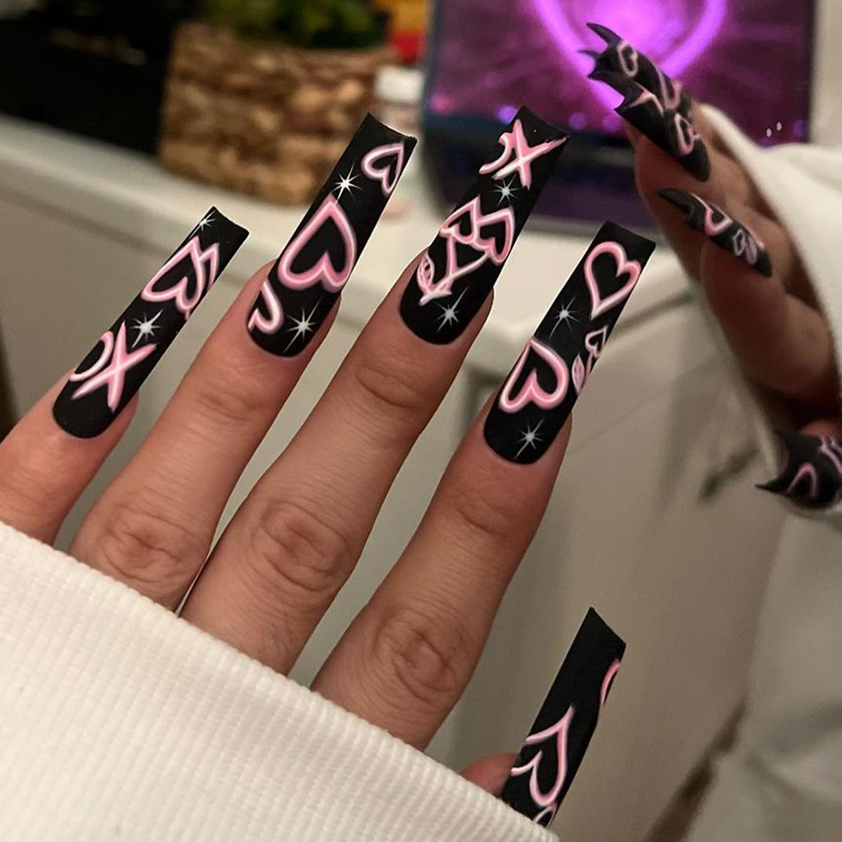 FL11 Pink Love Nails