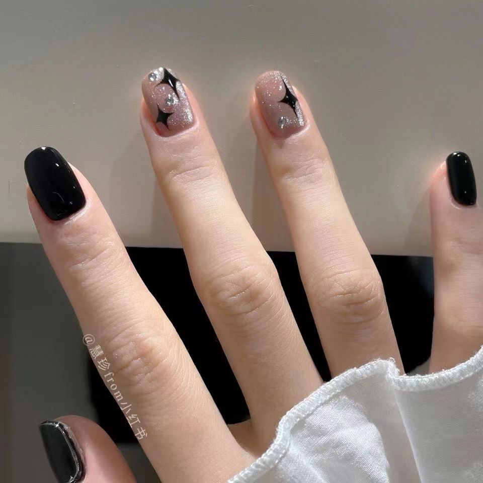 FS15 Starry Black Gold Cat's Eye Nails