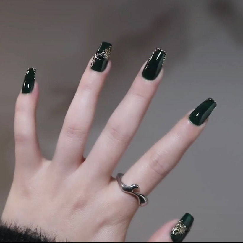 M10 Dark green cat's eye Nail